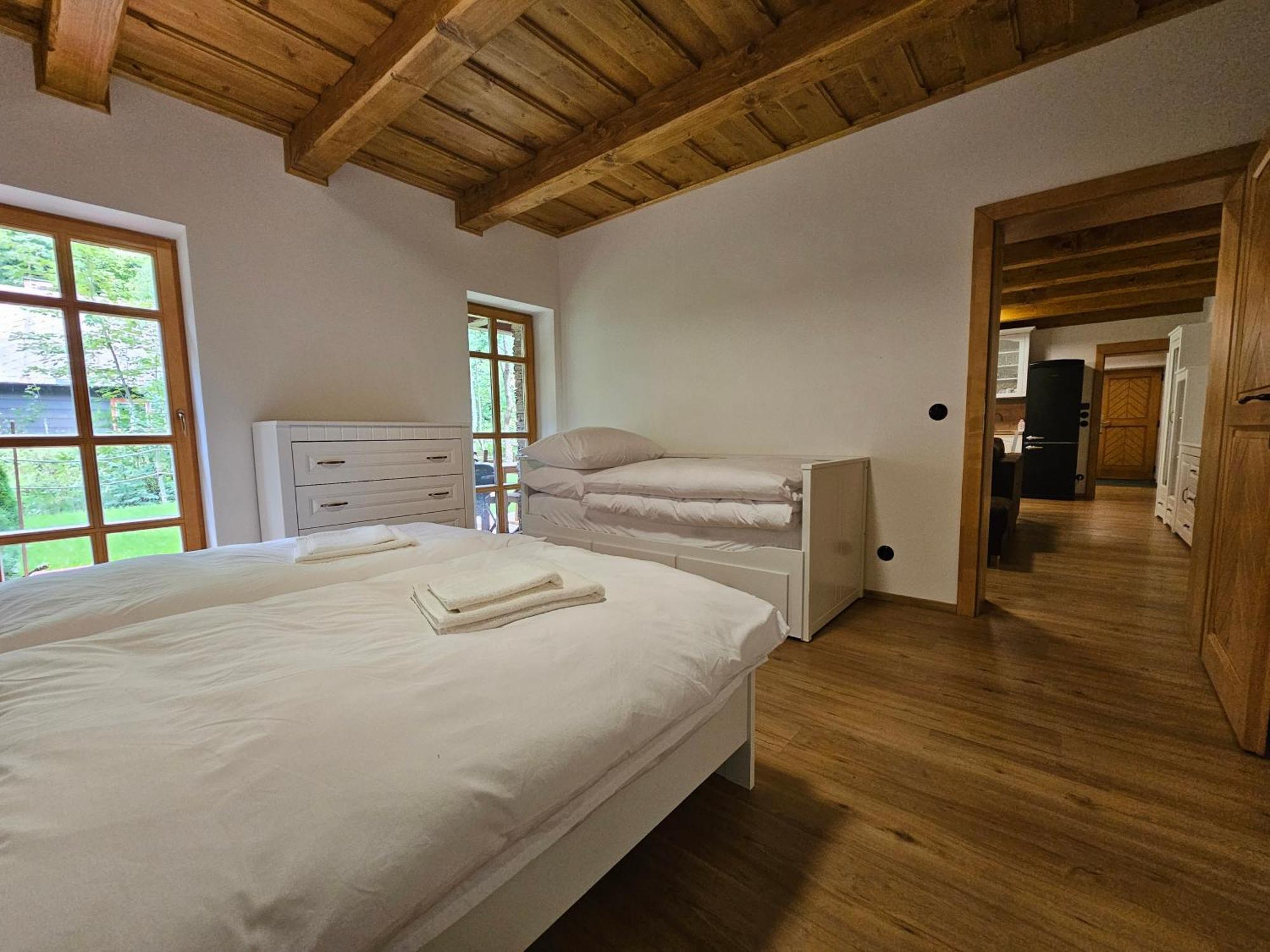 Apartmany Jezerne Velké Karlovice Exterior foto