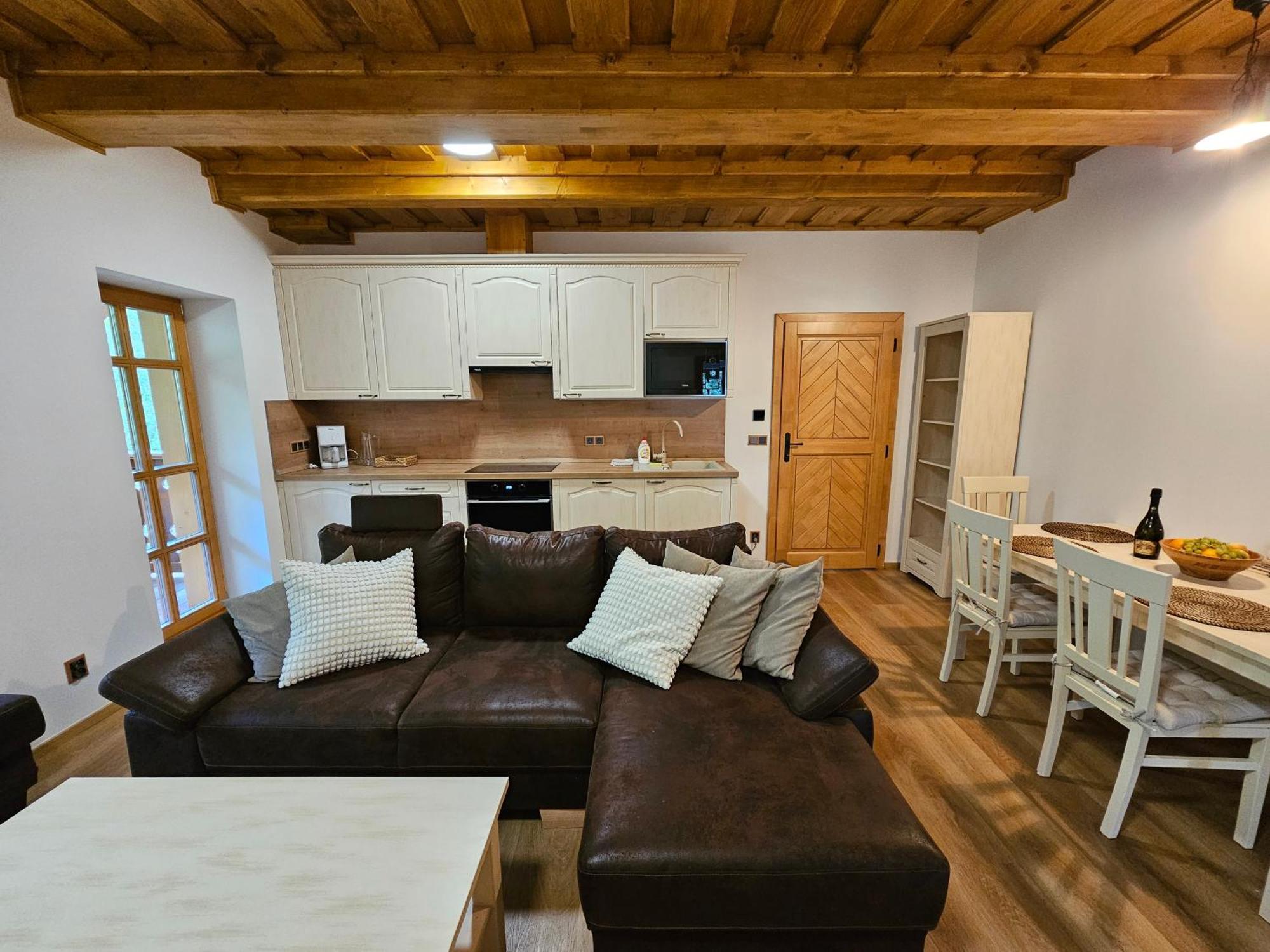 Apartmany Jezerne Velké Karlovice Quarto foto